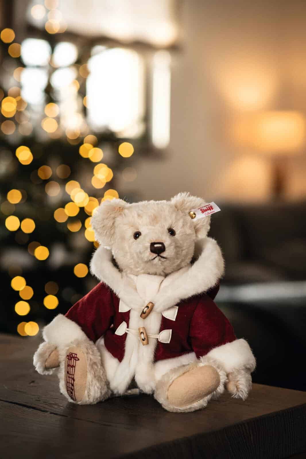 Steiff Kris Christmas Musical Teddy bear Ltd Edition 1225 pieces - Image 2